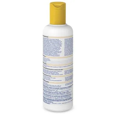 Shampoo Dermatológico RVT Hexadene 250ml para Cachorros e Gatos